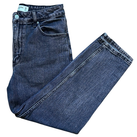Abercrombie & Fitch Curve Love The Mom High Rise Black Jeans Size 28/6 Short - Picture 3 of 7